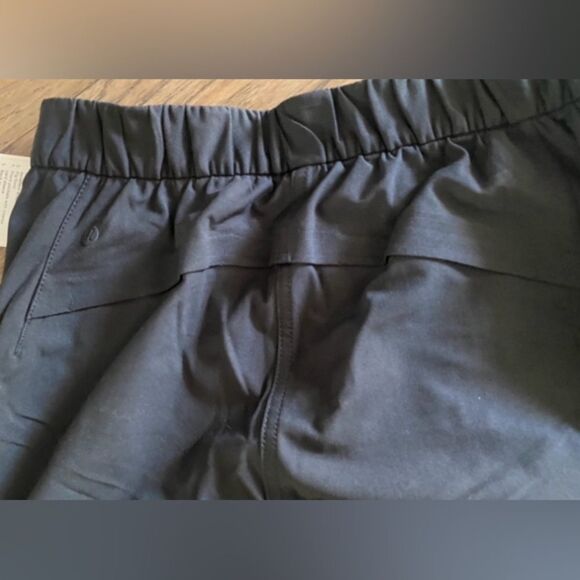 NWT lululemon High Rise Jogger - Picture 6 of 7